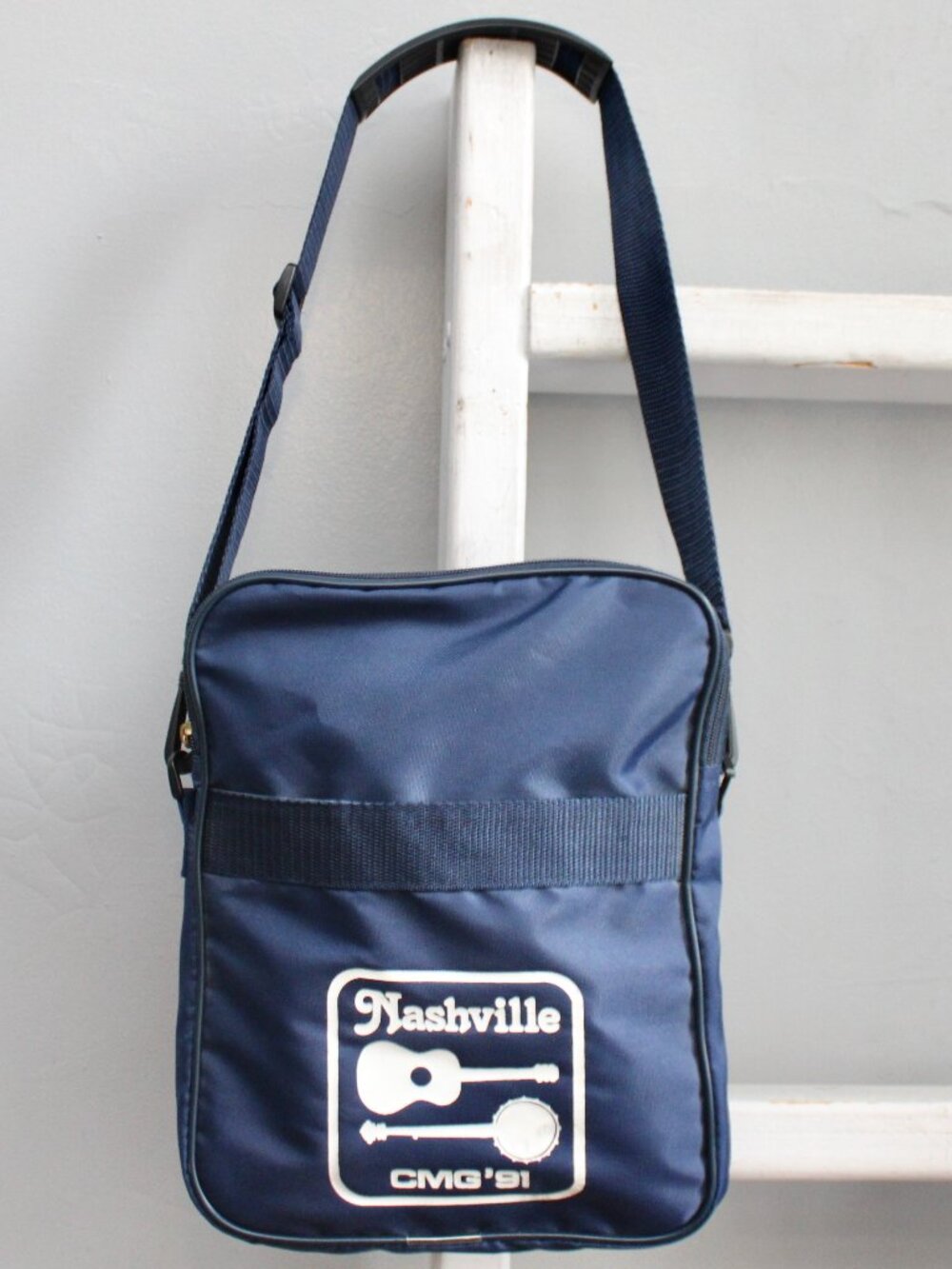 Nashville CMG '91 VTG Navy Blue Nylon Duffel Convertible Crossbody Bag Carry-On - Picture 3 of 6
